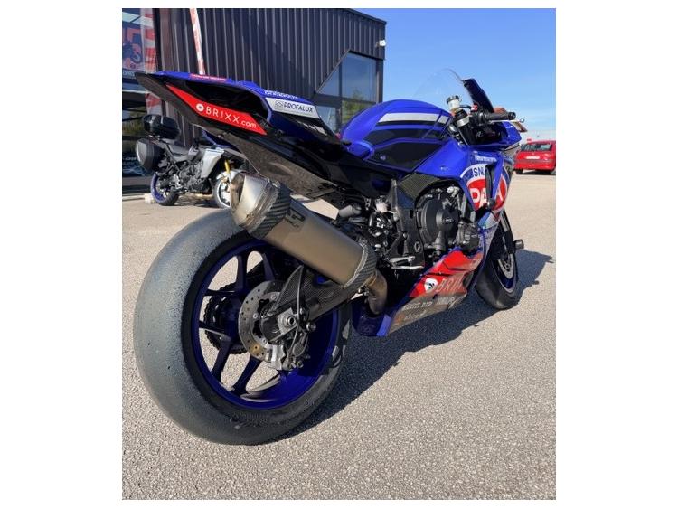 YAMAHA YZF 1000 R1 / YZF-R1 montée piste avec carte grise