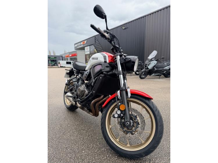 YAMAHA XSR 700 / XSR700 full