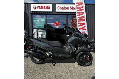YAMAHA TRICITY 300
