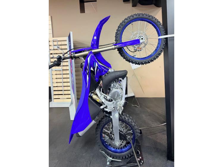YAMAHA YZ 125  / YZ125 / YZ125LC neuve modèle 2026